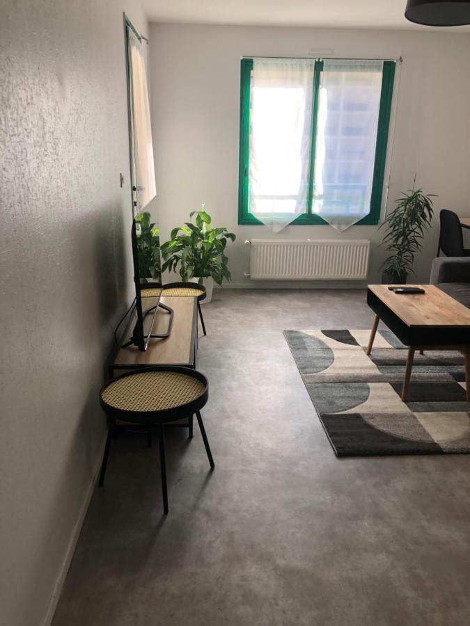 Superbe Appartement En Plein Centre Ville. Ла-Рош-сюр-Йон Экстерьер фото